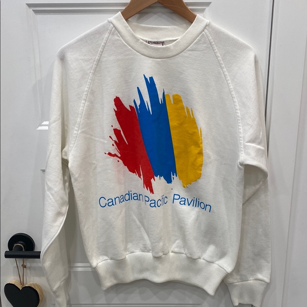 Vintage Canadian Pacific Pavilion sweatshirt - Picture 1 of 6